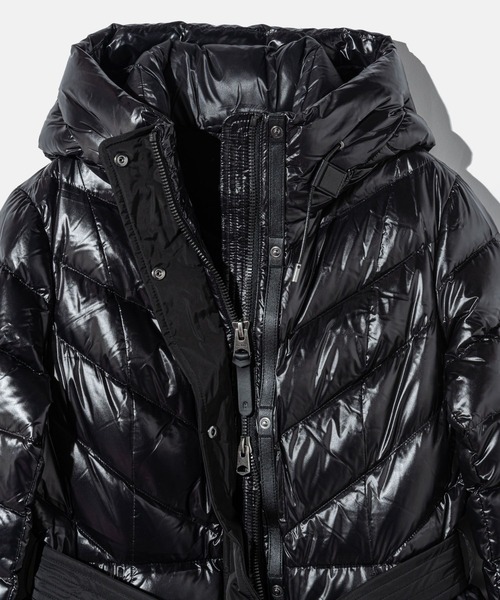 Mackage（マッカージュ）の「MACKAGE CORALIA Hooded Light Down Coat マッカージュ コラリア フーデット ライト ダウンコート（ダウンジャケット/コート・レディース・ブラック・MEDIUM/SMALL/X-SMALL）」の8枚目の写真
