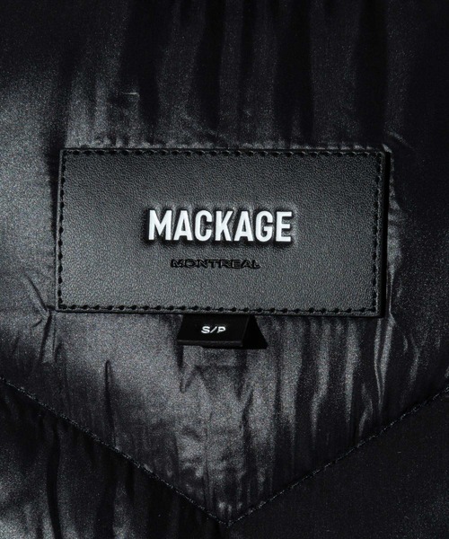Mackage（マッカージュ）の「MACKAGE CORALIA Hooded Light Down Coat マッカージュ コラリア フーデット ライト ダウンコート（ダウンジャケット/コート・レディース・ブラック・MEDIUM/SMALL/X-SMALL）」の14枚目の写真