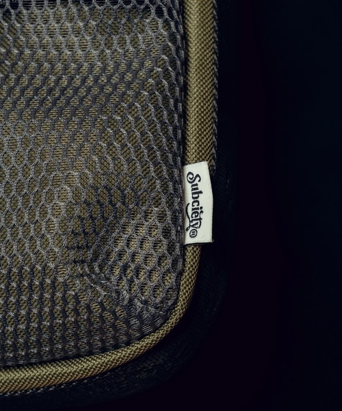 Subciety(サブサエティ)の「Mesh pocket mini shoulder bag(ショルダーバッグ・メンズ・オリーブ/ブラック/ベージュ・FREE)」の8枚目の写真