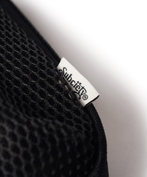 Subciety(サブサエティ)の「Mesh pocket mini shoulder bag(ショルダーバッグ・メンズ・オリーブ/ブラック/ベージュ・FREE)」の12枚目の写真