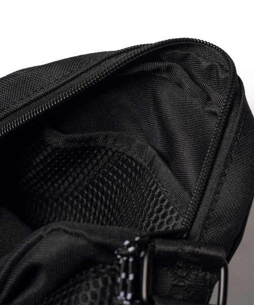 Subciety(サブサエティ)の「Mesh pocket mini shoulder bag(ショルダーバッグ・メンズ・オリーブ/ブラック/ベージュ・FREE)」の14枚目の写真
