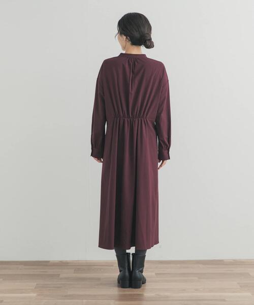 URBAN RESEARCH DOORS(アーバンリサーチドアーズ)の「ドロストリボンフレアワンピース(ワンピース・レディース・バーガンディー/チャコールグレー/グレー・FREE)」の20枚目の写真