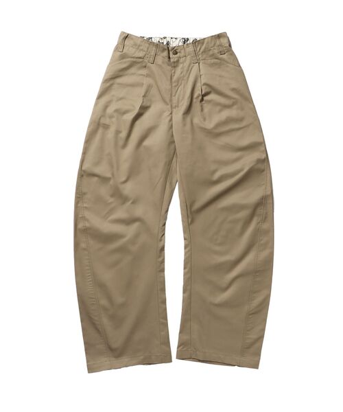 BEN DAVIS（ベンデイビス）の「【BEN DAVIS（ベンデイビス）】CURVE BUGGY WORK PANTS / パンツ ボトムス カーブ タック ワンポイント ツイル（その他パンツ・メンズ・ブラック/ベージュ・SMALL/MEDIUM/LARGE/X-LARGE）」の2枚目の写真