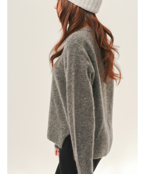ACUD(アクド)の「Raccoon Fox Round neck Knit _Grey(ニット/セーター・レディース・グレー・FREE)」の2枚目の写真