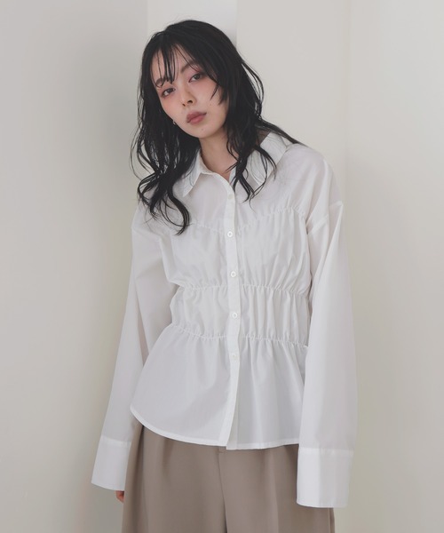 LIAN（リアン）の「シャーリングビスチェデザインシャツ（シャツ/ブラウス・レディース・オフホワイト/ブルー/ブルー系その他2/イエロー系その他/ピンク系その他/イエロー/ベージュ系その他/ピンク・FREE）」の2枚目の写真