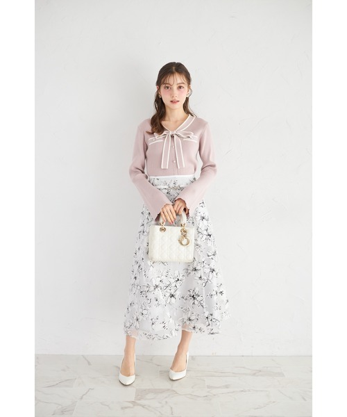 tocco closet(トッコ クローゼット)の「ウエストビット付きオパールフラワープリントフレアスカート(スカート・レディース・オフホワイト/ブラック・M)」の4枚目の写真