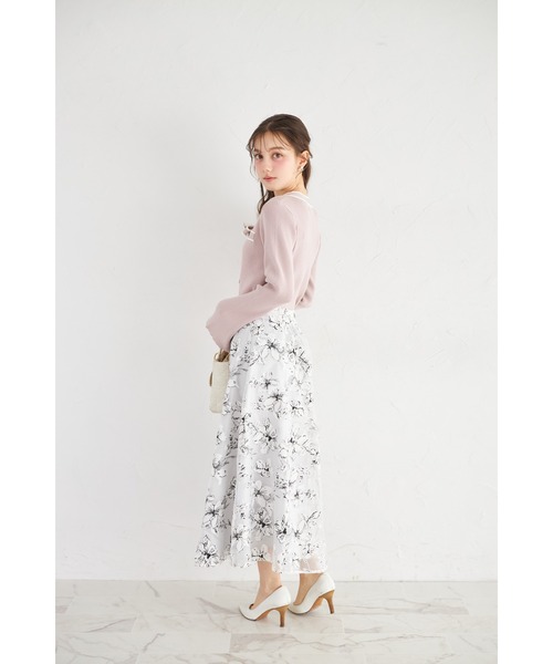 tocco closet(トッコ クローゼット)の「ウエストビット付きオパールフラワープリントフレアスカート(スカート・レディース・オフホワイト/ブラック・M)」の6枚目の写真