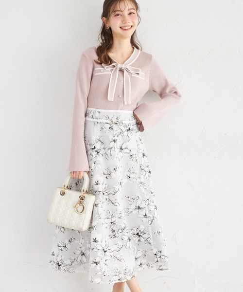 tocco closet(トッコ クローゼット)の「ウエストビット付きオパールフラワープリントフレアスカート(スカート・レディース・オフホワイト/ブラック・M)」の7枚目の写真