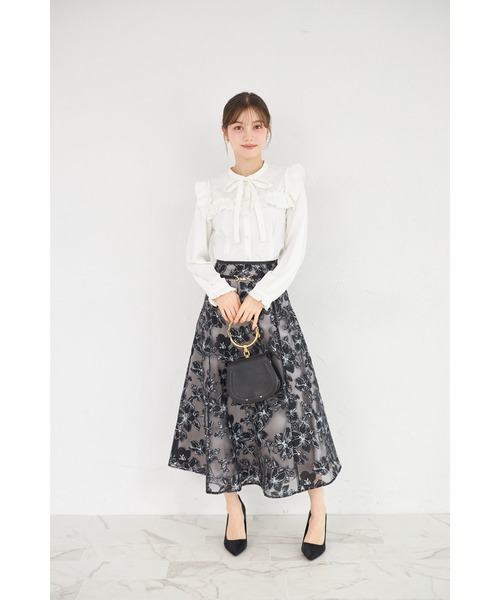 tocco closet(トッコ クローゼット)の「ウエストビット付きオパールフラワープリントフレアスカート(スカート・レディース・オフホワイト/ブラック・M)」の12枚目の写真