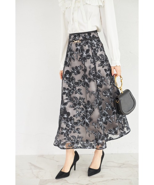 tocco closet(トッコ クローゼット)の「ウエストビット付きオパールフラワープリントフレアスカート(スカート・レディース・オフホワイト/ブラック・M)」の17枚目の写真