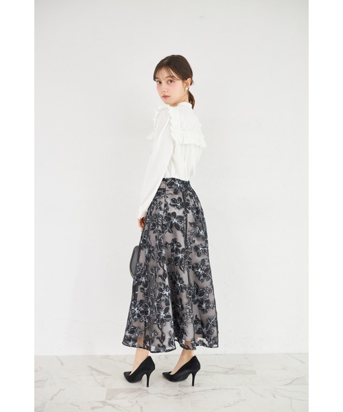 tocco closet(トッコ クローゼット)の「ウエストビット付きオパールフラワープリントフレアスカート(スカート・レディース・オフホワイト/ブラック・M)」の13枚目の写真