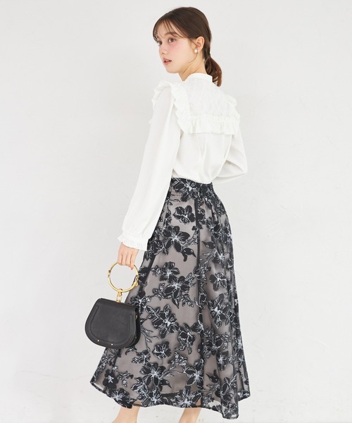 tocco closet(トッコ クローゼット)の「ウエストビット付きオパールフラワープリントフレアスカート(スカート・レディース・オフホワイト/ブラック・M)」の15枚目の写真
