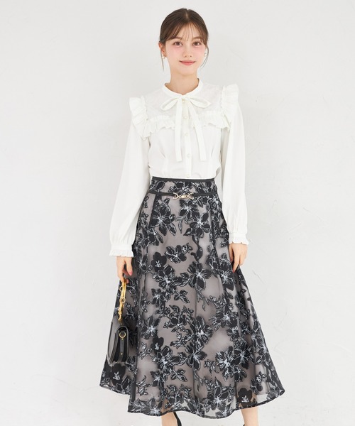 tocco closet(トッコ クローゼット)の「ウエストビット付きオパールフラワープリントフレアスカート(スカート・レディース・オフホワイト/ブラック・M)」の14枚目の写真