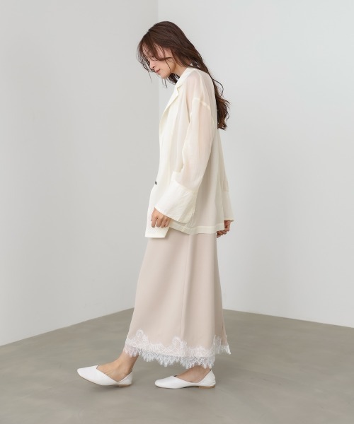 Bab(バブ)の「【選べるサイズ展開】カップ付裾レースキャミワンピース(ワンピース・レディース・ベージュ/チャコールグレー・S/M)」の17枚目の写真