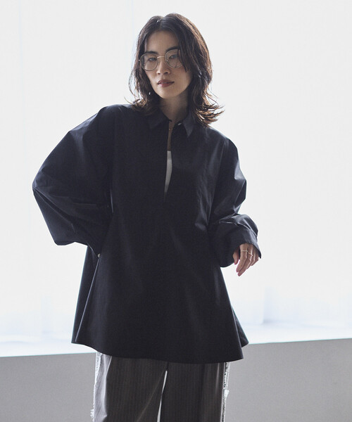 Firsthand（ファーストハンド）の「Firsthand/ファーストハンド フレアシルエット スキッパー バルーンスリーブ シャツ（シャツ/ブラウス・レディース・ミント/ホワイト/ブラック/サックスブルー・FREE）」の9枚目の写真