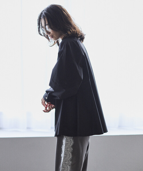 Firsthand（ファーストハンド）の「Firsthand/ファーストハンド フレアシルエット スキッパー バルーンスリーブ シャツ（シャツ/ブラウス・レディース・ミント/ホワイト/ブラック/サックスブルー・FREE）」の14枚目の写真