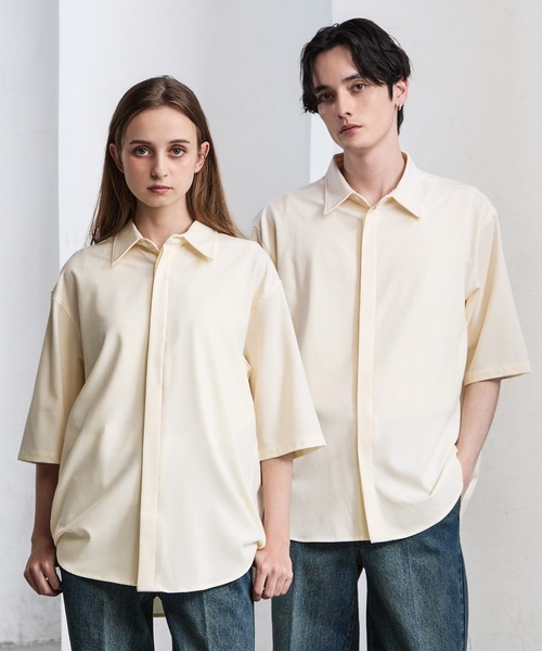 CLEL（クレイル）の「【CLEL】Summer Wool Blend Short Sleeve Regular Collar Shirt / サマーウールブレンド 半袖レギュラーカラーシャツ【セットアップ対応】（シャツ/ブラウス・メンズ・グレー/ナチュラル/モカ/ブラック・XS/L/M/S）」の4枚目の写真