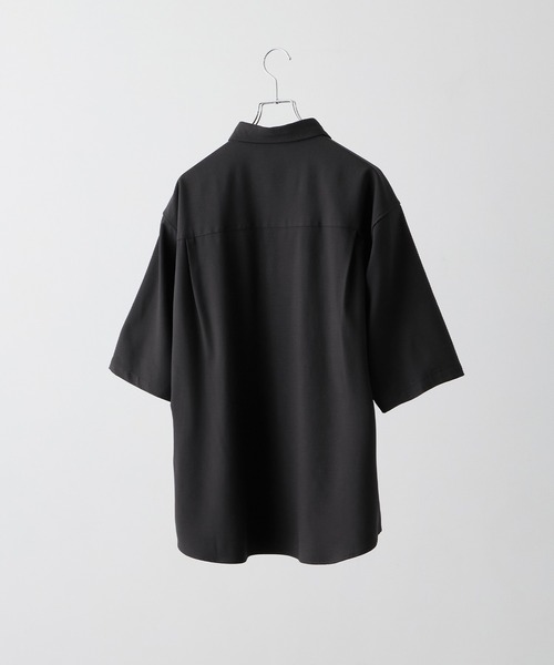 CLEL（クレイル）の「【CLEL】Summer Wool Blend Short Sleeve Regular Collar Shirt / サマーウールブレンド 半袖レギュラーカラーシャツ【セットアップ対応】（シャツ/ブラウス・メンズ・グレー/ナチュラル/モカ/ブラック・XS/L/M/S）」の6枚目の写真
