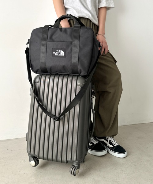THE NORTH FACE（ザノースフェイス）の「THE NORTH FACE(ザ・ノースフェイス)/大容量 2WAY ヘリテージ カーゴ ボストン ショルダーバッグ/HERITAGE CARGO_PLUS（ショルダーバッグ・レディース・グレイッシュベージュ/ブラック・FREE）」の21枚目の写真