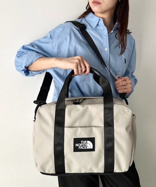 THE NORTH FACE（ザノースフェイス）の「THE NORTH FACE(ザ・ノースフェイス)/大容量 2WAY ヘリテージ カーゴ ボストン ショルダーバッグ/HERITAGE CARGO_PLUS（ショルダーバッグ・レディース・グレイッシュベージュ/ブラック・FREE）」の9枚目の写真