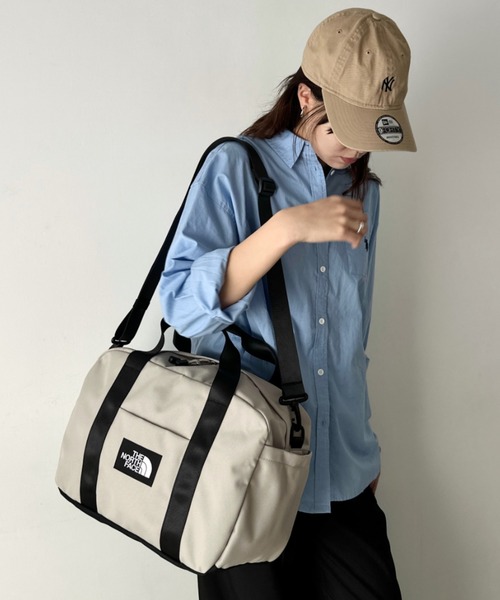 THE NORTH FACE（ザノースフェイス）の「THE NORTH FACE(ザ・ノースフェイス)/大容量 2WAY ヘリテージ カーゴ ボストン ショルダーバッグ/HERITAGE CARGO_PLUS（ショルダーバッグ・レディース・グレイッシュベージュ/ブラック・FREE）」の10枚目の写真
