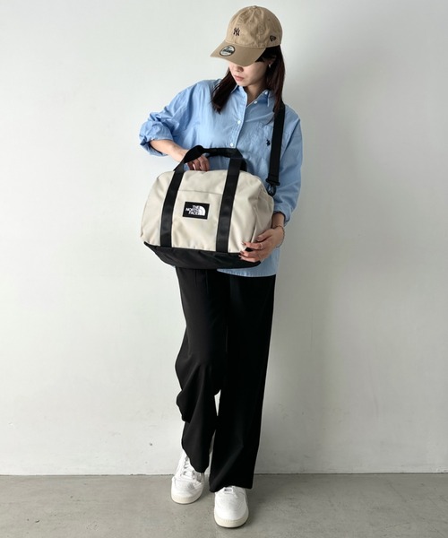 THE NORTH FACE（ザノースフェイス）の「THE NORTH FACE(ザ・ノースフェイス)/大容量 2WAY ヘリテージ カーゴ ボストン ショルダーバッグ/HERITAGE CARGO_PLUS（ショルダーバッグ・レディース・グレイッシュベージュ/ブラック・FREE）」の14枚目の写真