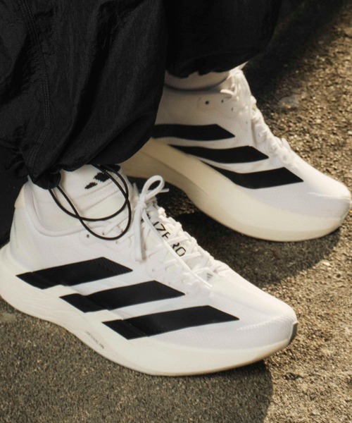adidas(アディダス)の「【HEREIAM】adidas(アディダス)/アディゼロ EVO SL ウーブン(MENS)(スニーカー・メンズ・ホワイト/イエロー/ブラック・26.5cm/27cm/28cm/27.5cm)」の1枚目の写真