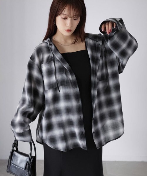 Riberry（リベリー）の「オーバーサイズフードチェックシャツ（シャツ/ブラウス・レディース・ブラック/オフホワイト/グリーン・FREE）」の22枚目の写真