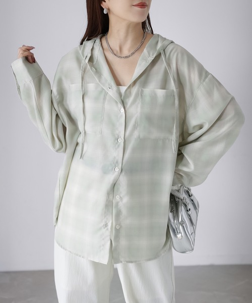 Riberry（リベリー）の「オーバーサイズフードチェックシャツ（シャツ/ブラウス・レディース・ブラック/オフホワイト/グリーン・FREE）」の10枚目の写真