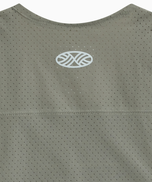 MENASOO（ミナス）の「VENODE Three Track Logo Active Sleeve_Beige（Tシャツ/カットソー・レディース・Beige・1/2）」の19枚目の写真