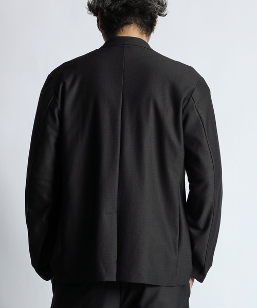 The DUFFER of ST.GEORGE（ザダファーオブセントジョージ）の「【WEB限定アイテム】SET UP COMFORT JERSEY JACKET：セットアップ対応 コンフォート ジャージジャケット（テーラードジャケット・メンズ・グレー/ブラック・X-LARGE/LARGE/MEDIUM/SMALL）」の8枚目の写真