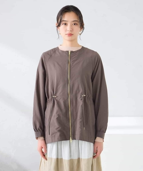 a.v.v（アーヴェヴェ）の「ウエストドロストノーカラーブルゾン（その他アウター・レディース・ベージュ/アイボリー/チャコールグレー・38/40）」の16枚目の写真