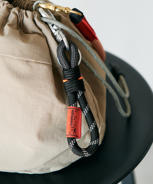 IENA（イエナ）の「TOPOLOGIE 8mmLOOP KEYHOLDER キーホルダー TP-WST-K08-BRL-00-PE（キーケース/キーアクセサリー・レディース・ブラック/グリーン・FREE）」の3枚目の写真