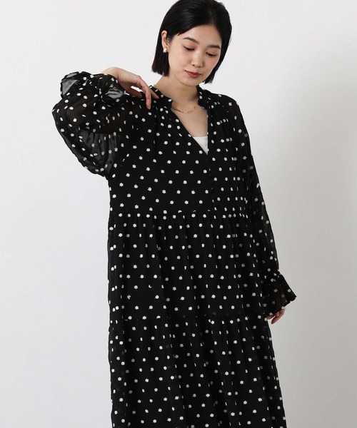 Gready Brilliant（グレディブリリアン）の「花刺繍ティアードワンピ（ワンピース・レディース・ブラック×ホワイト・38）」の8枚目の写真
