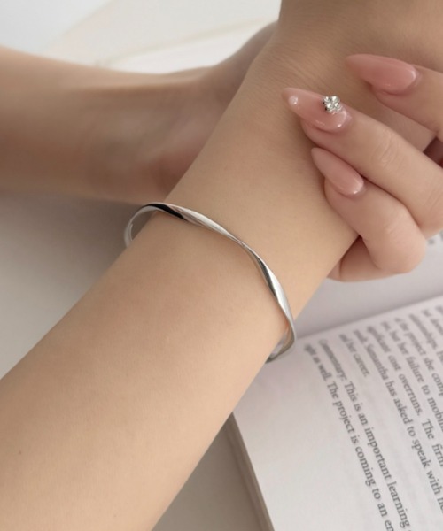 Soierie - Soierie Twist bangleの通販 by Kmom｜ソワリーならラクマ 