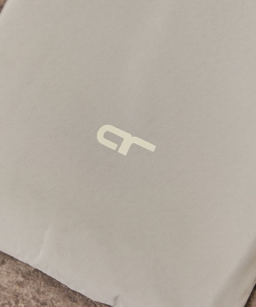 ADAM ET ROPE'（アダムエロペ）の「形状記憶折りたたみ晴雨兼用傘/遮光（折りたたみ傘・レディース・ブラック/グレー・FREE）」の9枚目の写真