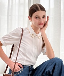 an another angelus（アンアナザーアンジェラス）の「プチデイジー刺繍衿ブラウス/fint フィント（シャツ/ブラウス）」