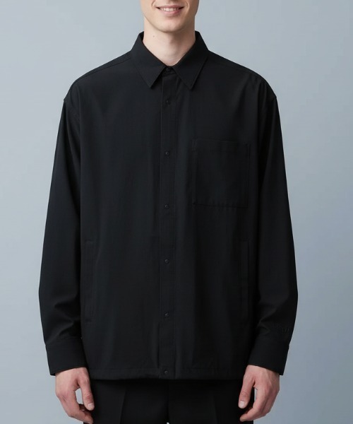 +phenix（プラスフェニックス）の「【+phenix / プラスフェニックス】AIRFLOW COACH SHIRT JACKET　高機能素材　Aerapix使用　ビッグシルエット　コーチ シャツジャケット（ブルゾン・メンズ・ブラック/ホワイト・MEDIUM/LARGE/X-LARGE）」の2枚目の写真