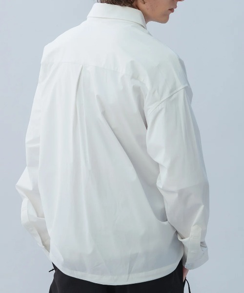 +phenix（プラスフェニックス）の「【+phenix / プラスフェニックス】AIRFLOW COACH SHIRT JACKET　高機能素材　Aerapix使用　ビッグシルエット　コーチ シャツジャケット（ブルゾン・メンズ・ブラック/ホワイト・MEDIUM/LARGE/X-LARGE）」の10枚目の写真