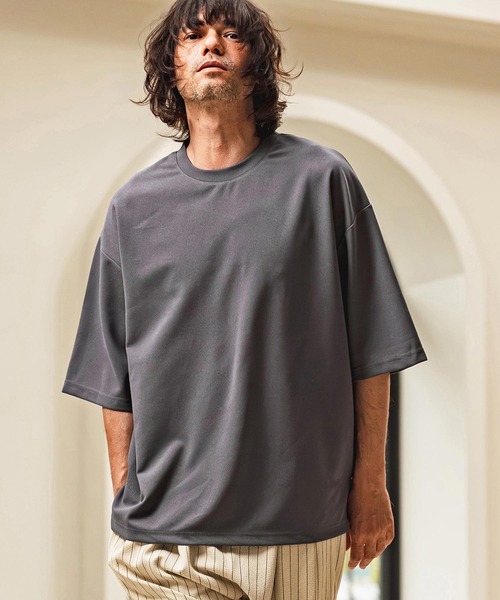 CAMBIO(カンビオ)の「mt10482- 梨地ビッグシルエットTシャツ(HLCM0268)(Tシャツ/カットソー・メンズ・チャコール/ベージュ/ブラック・XL/L/M)」の2枚目の写真