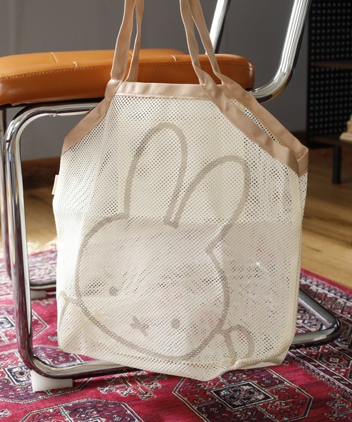 Miffy( ミッフィー)の「ミッフィー シアーシリーズM-BAG(トートバッグ・メンズ・ベージュ/ブラウン・ONE SIZE)」の5枚目の写真