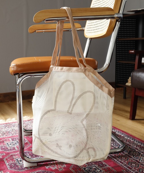 Miffy( ミッフィー)の「ミッフィー シアーシリーズM-BAG(トートバッグ・メンズ・ベージュ/ブラウン・ONE SIZE)」の6枚目の写真