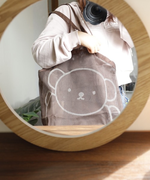 Miffy( ミッフィー)の「ミッフィー シアーシリーズM-BAG(トートバッグ・メンズ・ベージュ/ブラウン・ONE SIZE)」の4枚目の写真