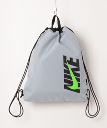 San-ai Resort 三愛水着楽園（サンアイリゾート　サンアイミズギラクエン）の「ナイキ SS26ドローストプールバッグ（バックパック/リュック）」