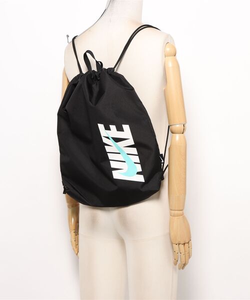San-ai Resort 三愛水着楽園(サンアイリゾート サンアイミズギラクエン)の「【NIKE】ナイキ 水陸両用 26SSプールバッグ/ナイキブランドロゴ/2026新作ナイキ ドローストプールバッグ(スイムグッズ・レディース・グレー/ブラック系その他/ラベンダー/ネイビー/ミント/ブラック系その他2・ONE SIZE)」の10枚目の写真