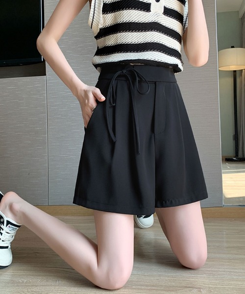 2ly2(トゥーリートゥー)の「タックショートパンツ フレア ハイウエスト ウエストリボン キュロットパンツ 美脚(その他パンツ・レディース・モカ/ブラック・FREE)」の3枚目の写真