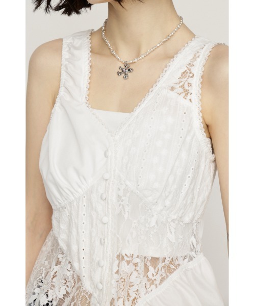 SLY(スライ)の「ASYMMETRY PATCHWORK LACE GILET アシンメトリーパッチワークレースジレ 春服 夏服(シャツ/ブラウス・レディース・オフホワイト/ブラック・FREE)」の8枚目の写真