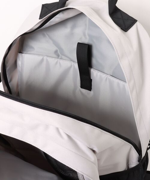 Reebok(リーボック)の「【Reebok/リーボック】【通勤・通学にちょうどいい27L A4サイズ対応】マルチポケットバックパック PC収納ポケット付き スポーツ ジム ストリート スポーティー リュック(バックパック/リュック・メンズ・チャコールグレー/アイボリー/ブラック・FREE)」の21枚目の写真