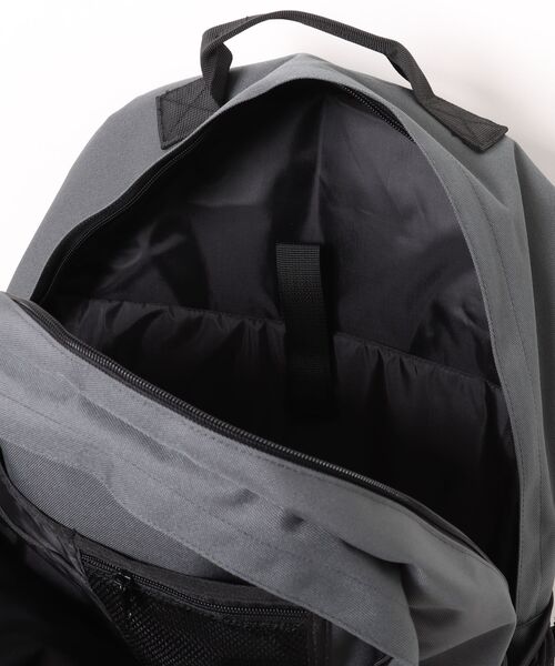 Reebok(リーボック)の「【Reebok/リーボック】【通勤・通学にちょうどいい27L A4サイズ対応】マルチポケットバックパック PC収納ポケット付き スポーツ ジム ストリート スポーティー リュック(バックパック/リュック・メンズ・チャコールグレー/アイボリー/ブラック・FREE)」の22枚目の写真