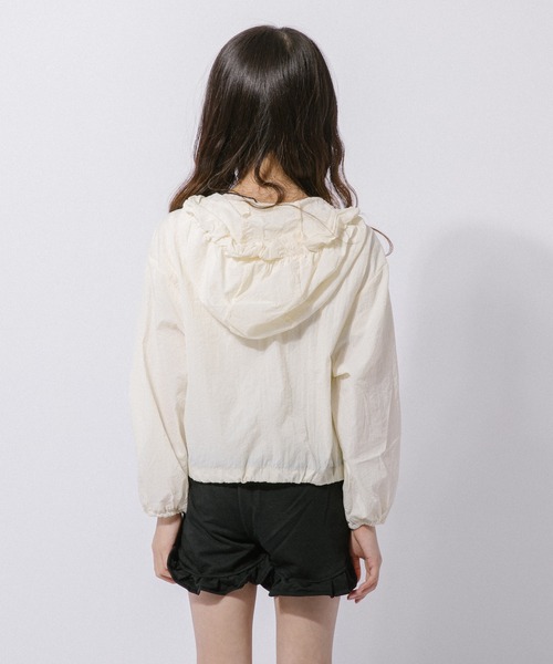 URBAN CHERRY(アーバンチェリー)の「ミニリボンデザインシアーパーカー(パーカー・キッズ・アイボリー・110cm/130cm)」の4枚目の写真